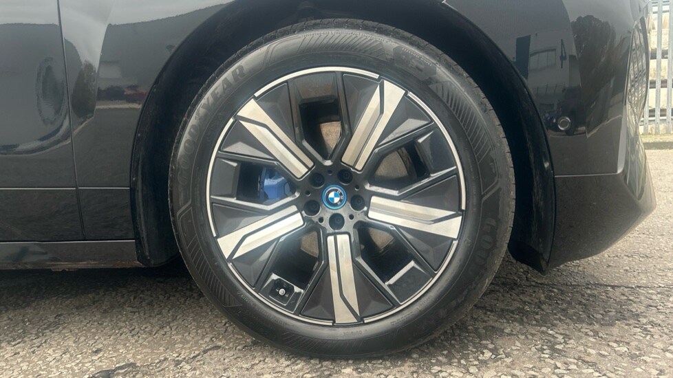 Used BMW iX 2025 for sale - 76760710: Photo 14