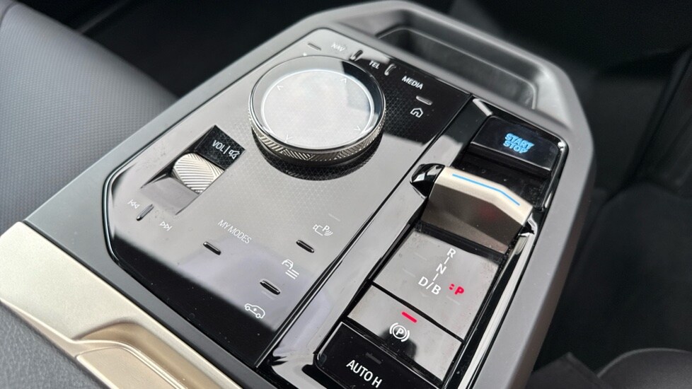 Used BMW iX 2022 for sale - 76062365: Photo 19