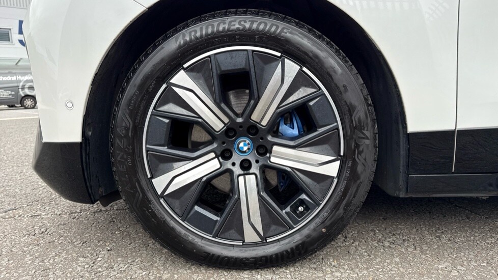 Used BMW iX 2022 for sale - 76062365: Photo 25