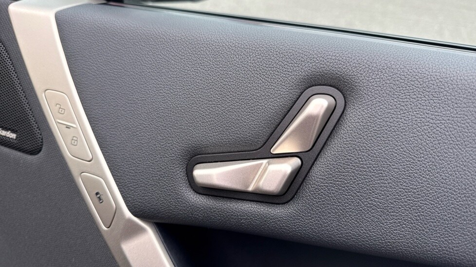 Used BMW iX 2022 for sale - 76062365: Photo 35