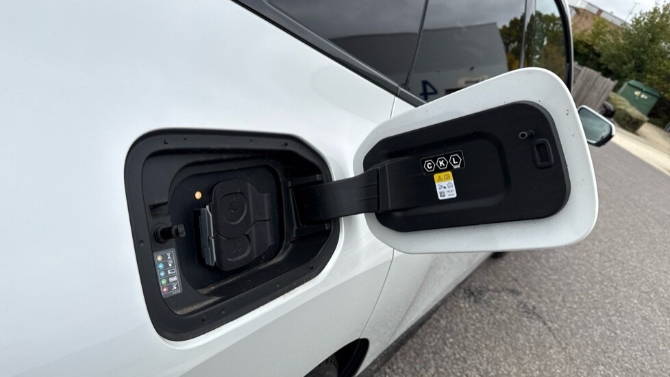 Used BMW iX 2022 for sale - 76062365: Photo 39