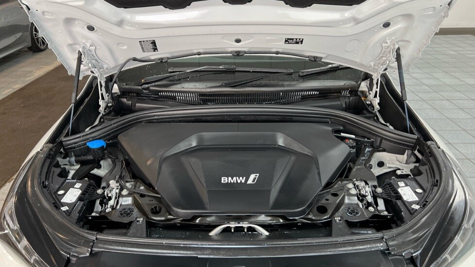 Used BMW iX1 2025 for sale - 76328031: Photo 21