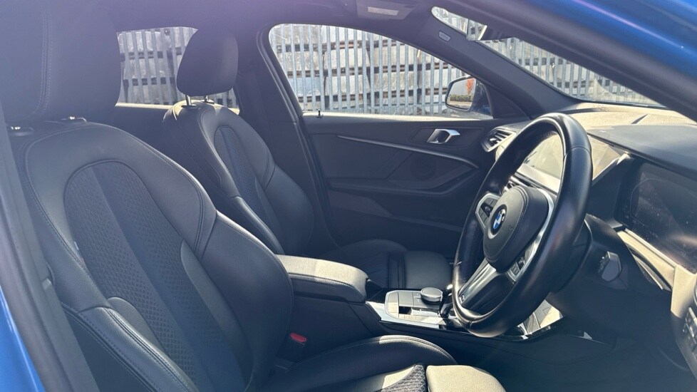 Used BMW 1 Series 2023 for sale - 76244601: Photo 11