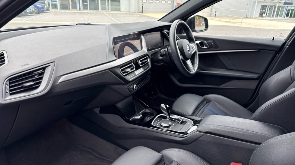 Used BMW 1 Series 2023 for sale - 76100037: Photo 7