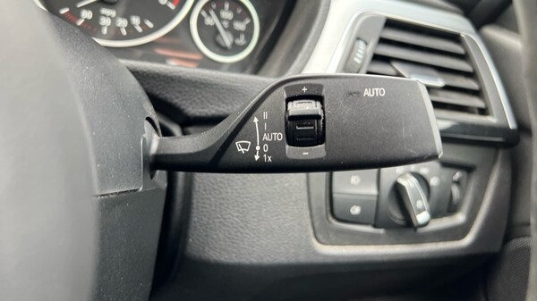 Used BMW 3 Series 2017 for sale - 76008087: Photo 33