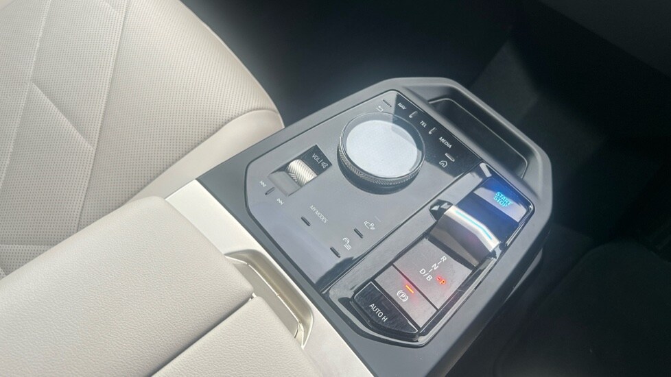 Used BMW iX 2022 for sale - 76773169: Photo 10