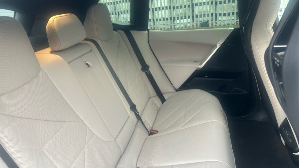 Used BMW iX 2022 for sale - 76773169: Photo 12