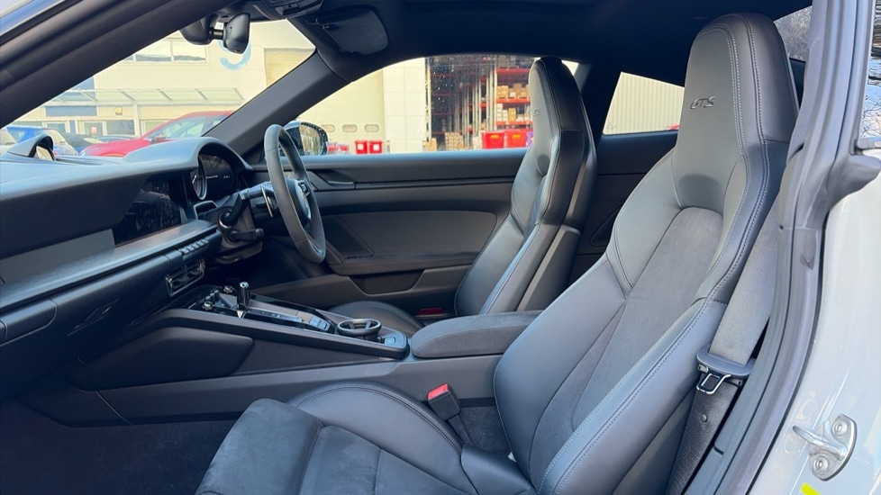 Used Porsche 911 2022 for sale - 76773107: Photo 14