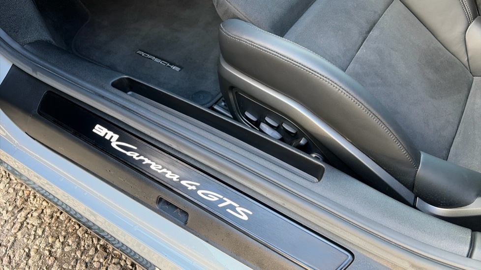 Used Porsche 911 2022 for sale - 76773107: Photo 37