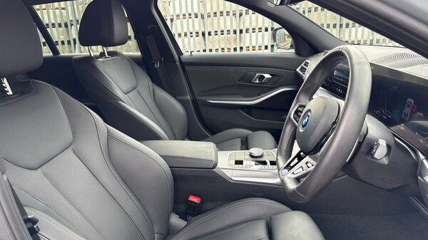 Used BMW 3 Series 2025 for sale - 76044298: Photo 11