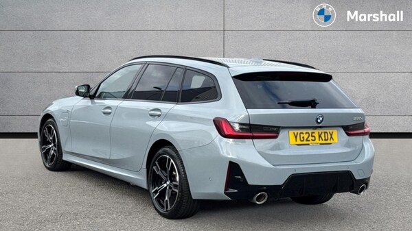 Used BMW 3 Series 2025 for sale - 76044298: Photo 2