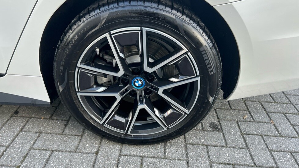 Used BMW i4 2025 for sale - 76660768: Photo 26