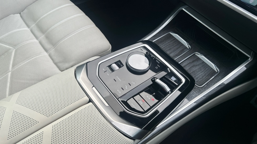 Used BMW 7 Series 2025 for sale - 76338815: Photo 10