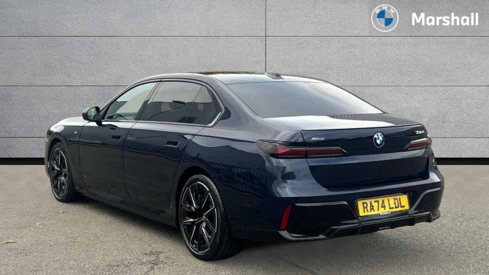 Used BMW 7 Series 2025 for sale - 76338815: Photo 2