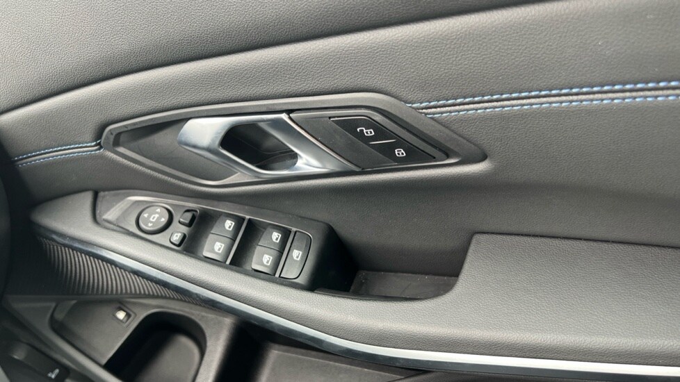Used BMW 3 Series 2024 for sale - 75783856: Photo 36