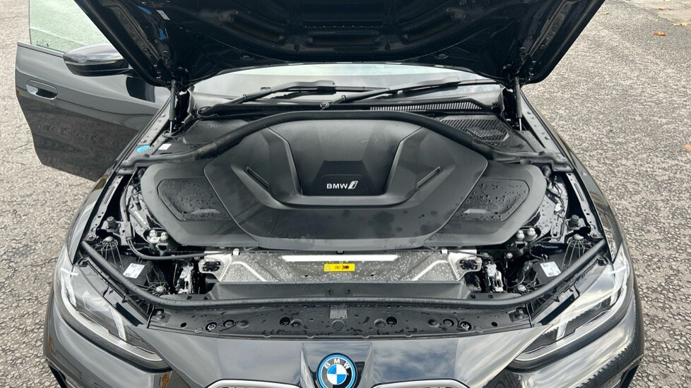 Used BMW i4 2025 for sale - 76404810: Photo 21
