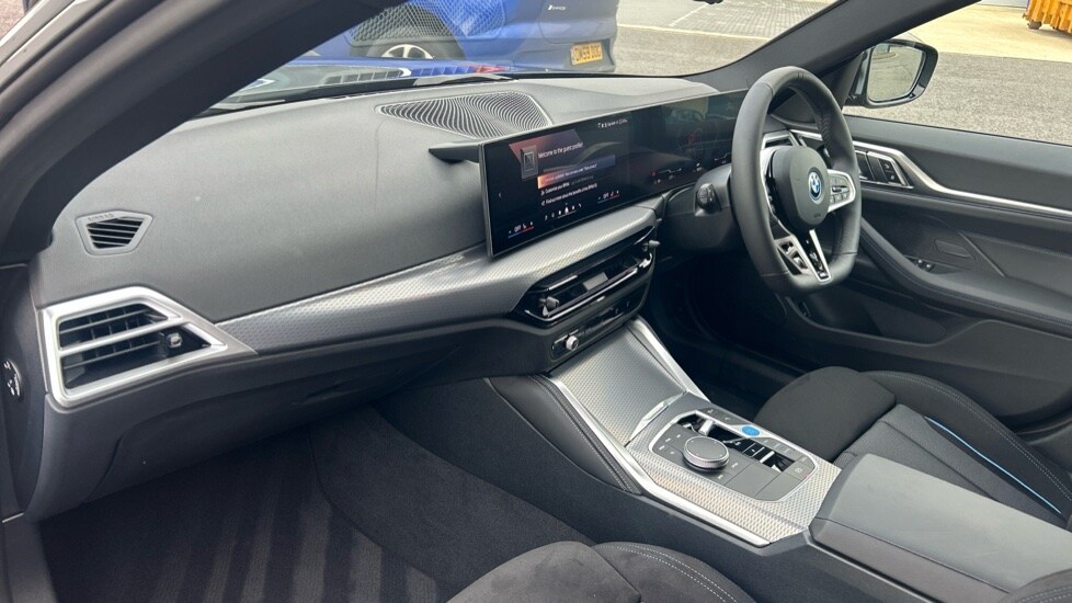 Used BMW i4 2025 for sale - 76404810: Photo 7