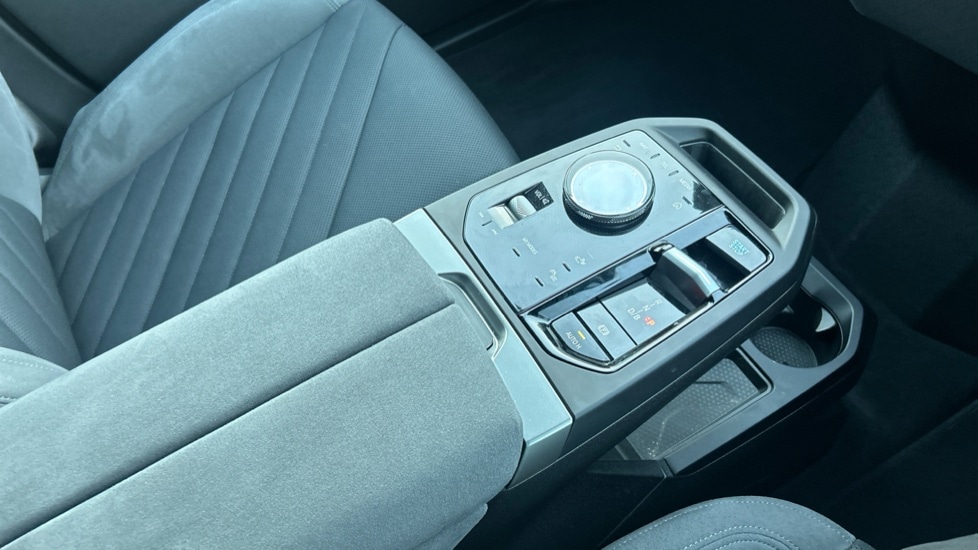Used BMW iX 2025 for sale - 76861777: Photo 10