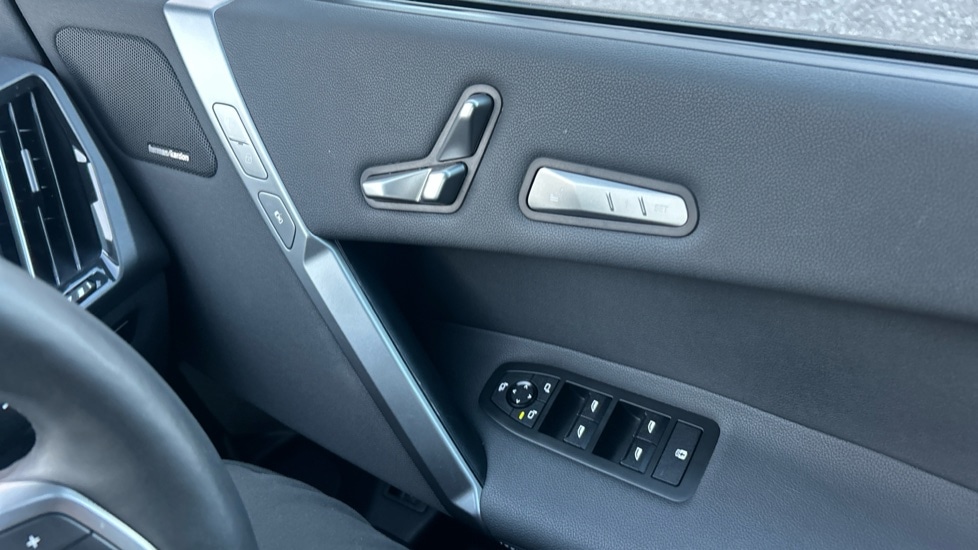 Used BMW iX 2025 for sale - 76861777: Photo 36