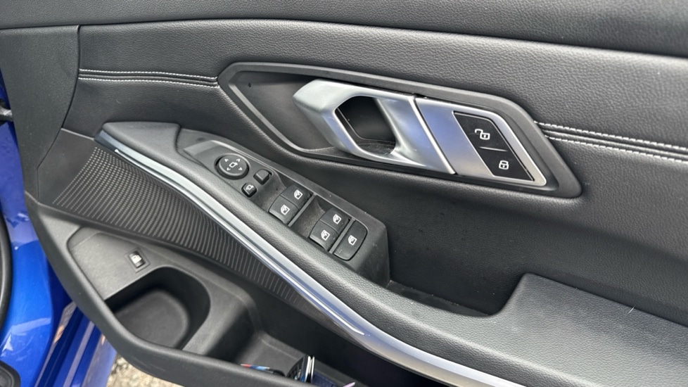 Used BMW 3 Series 2021 for sale - 76086828: Photo 36