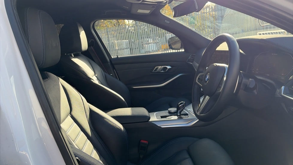 Used BMW 3 Series 2022 for sale - 76404759: Photo 11