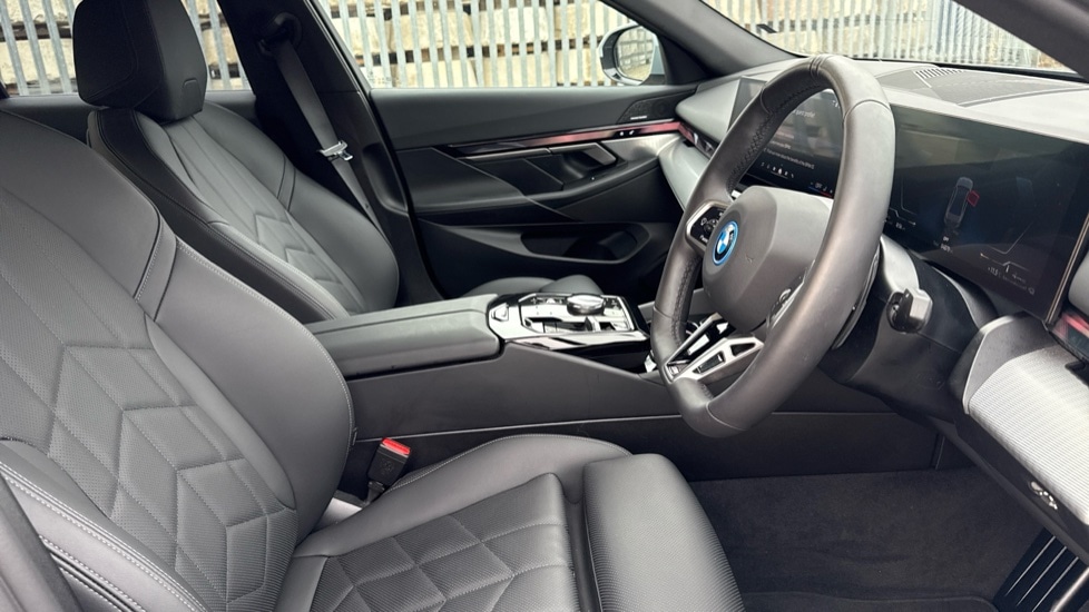 Used BMW 5 Series 2025 for sale - 76112181: Photo 11