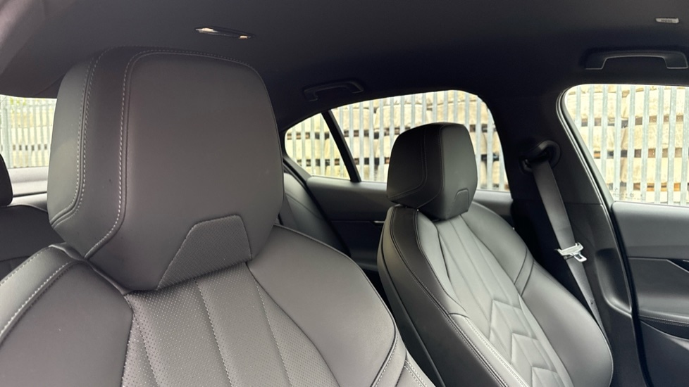 Used BMW 5 Series 2025 for sale - 76112181: Photo 37
