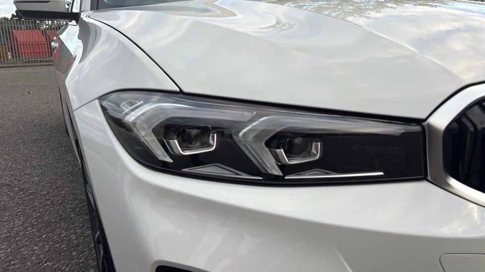 Used BMW 3 Series 2025 for sale - 76140286: Photo 30