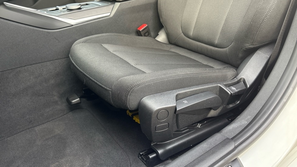 Used BMW 3 Series 2025 for sale - 76140286: Photo 35