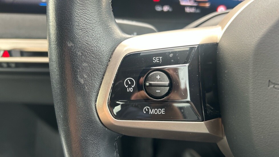 Used BMW iX 2022 for sale - 76404770: Photo 17