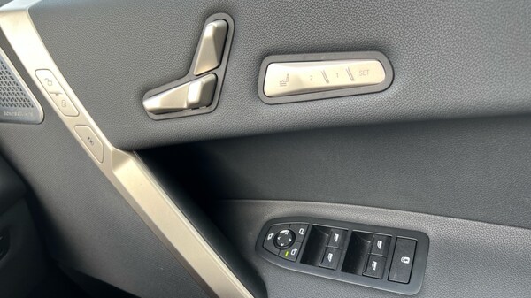 Used BMW iX 2022 for sale - 75439215: Photo 36