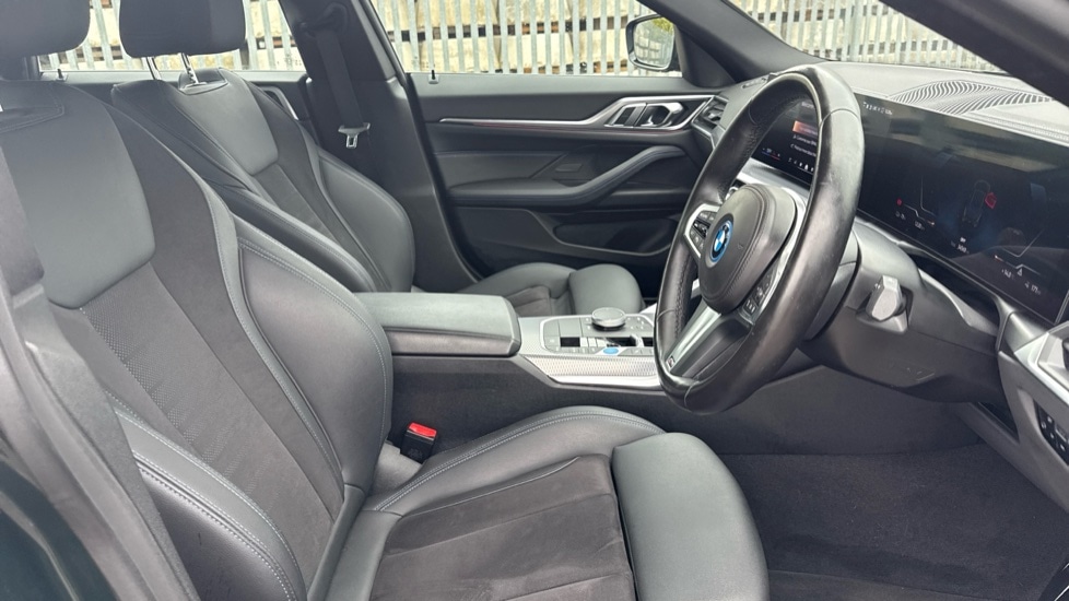 Used BMW i4 2023 for sale - 76086873: Photo 11