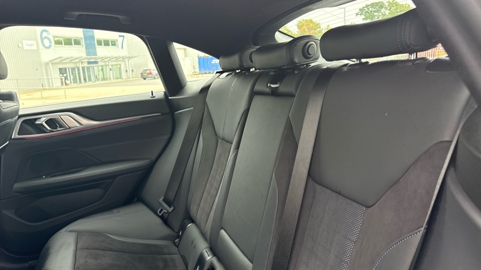 Used BMW i4 2023 for sale - 76086873: Photo 12