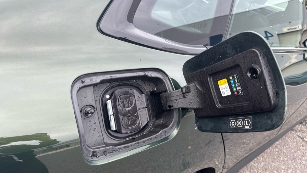 Used BMW i4 2023 for sale - 76086873: Photo 39