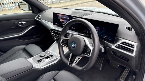 Used BMW 3 Series 2025 for sale - 76244535: Photo 6