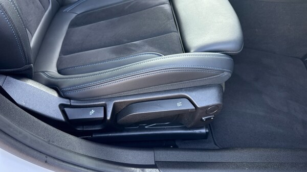 Used BMW 3 Series 2025 for sale - 76312370: Photo 35