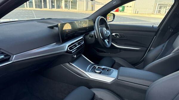 Used BMW 3 Series 2025 for sale - 76312370: Photo 7