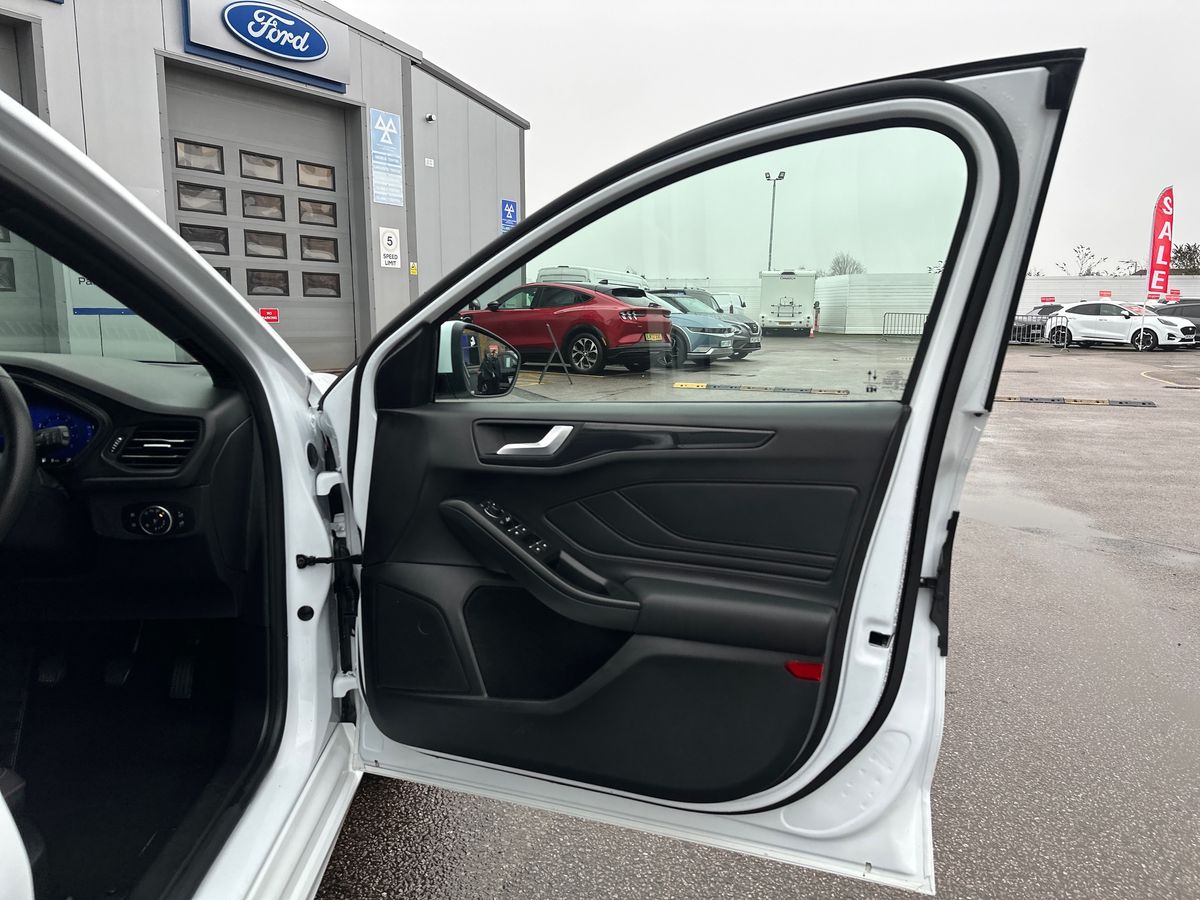 Used Ford Focus 2021 for sale - 77145853: Photo 35