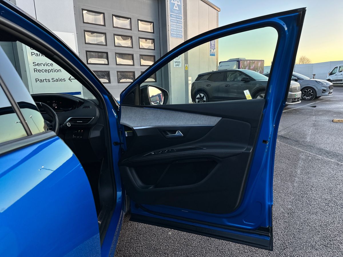 Used Peugeot 3008 2022 for sale - 77092422: Photo 35