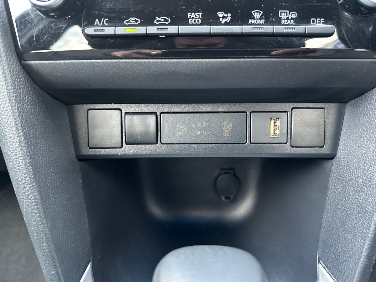 Used Toyota Yaris Cross 2023 for sale - 77499625: Photo 24