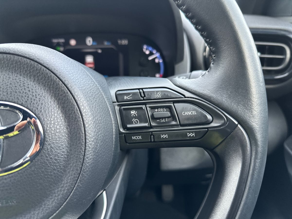 Used Toyota Yaris Cross 2023 for sale - 77499625: Photo 27