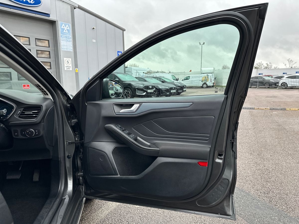 Used Ford Focus 2024 for sale - 76954489: Photo 35