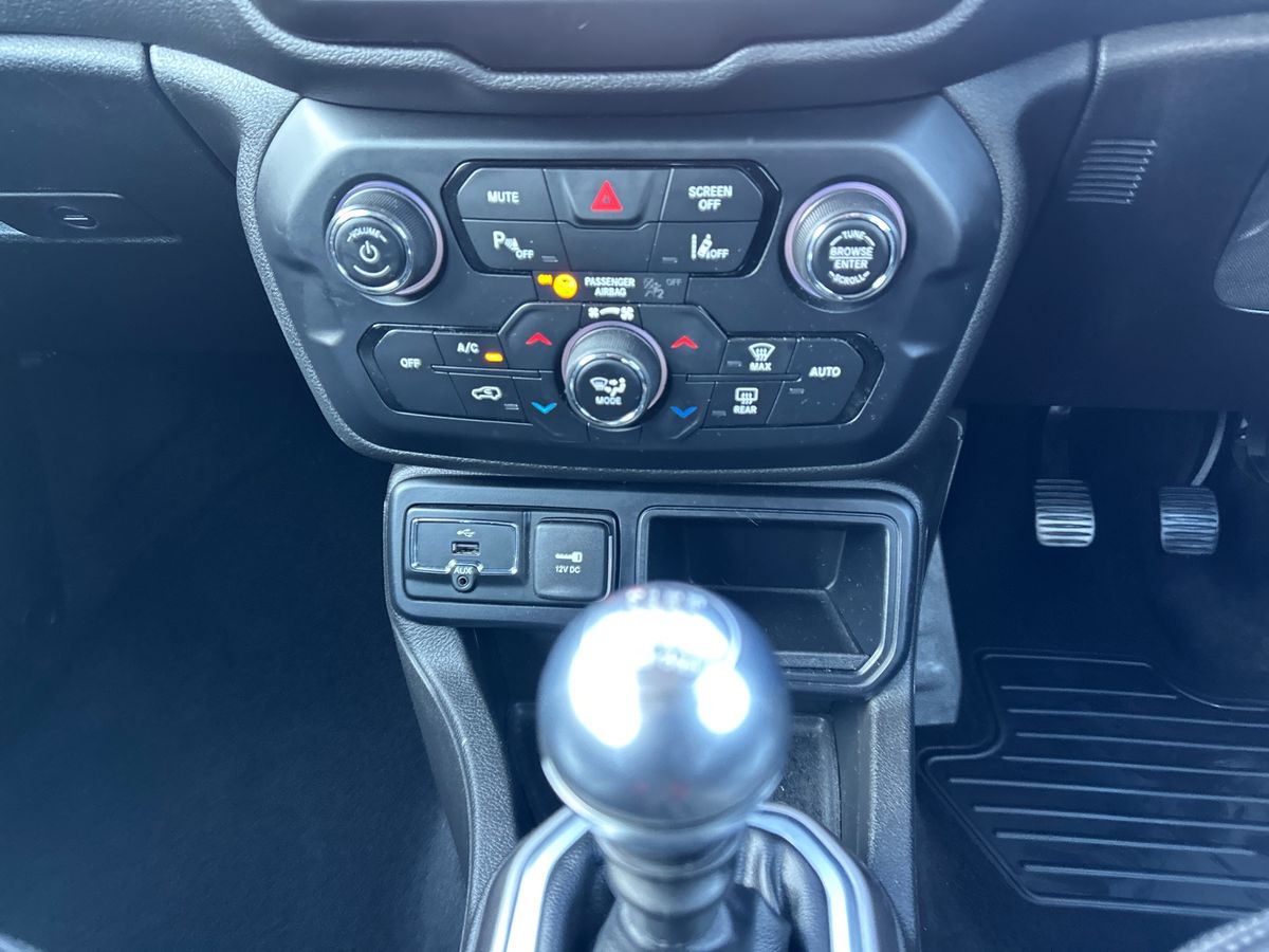 Used Jeep Renegade 2022 for sale - 77726068: Photo 22