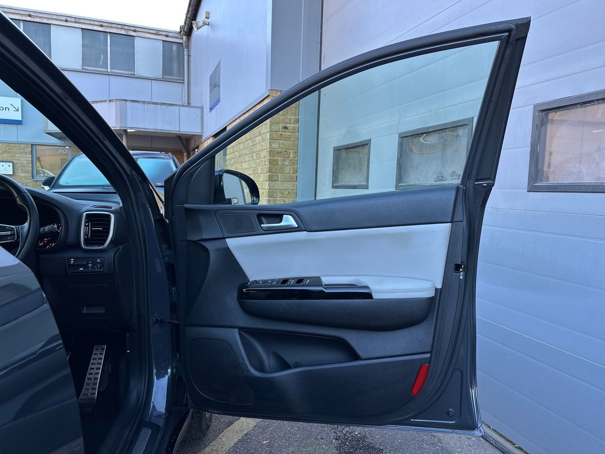 Used Kia Sportage 2021 for sale - 76660692: Photo 35