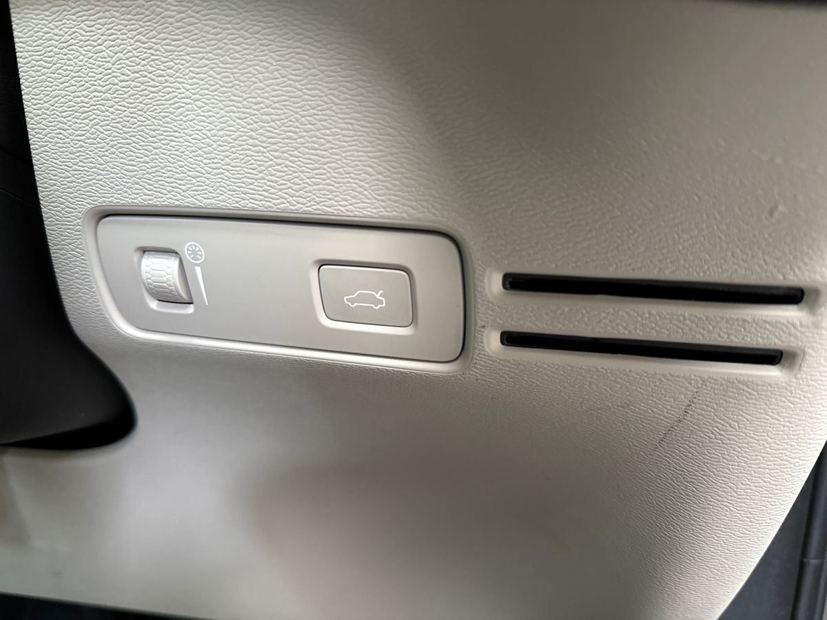 Used Volvo XC40 2022 for sale - 77710939: Photo 23