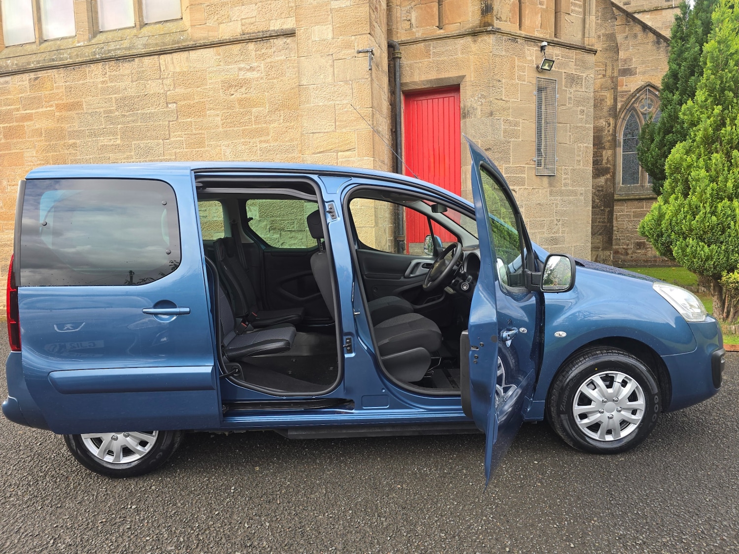 Used Peugeot Partner Tepee 2017 for sale - 75923232: Photo 15