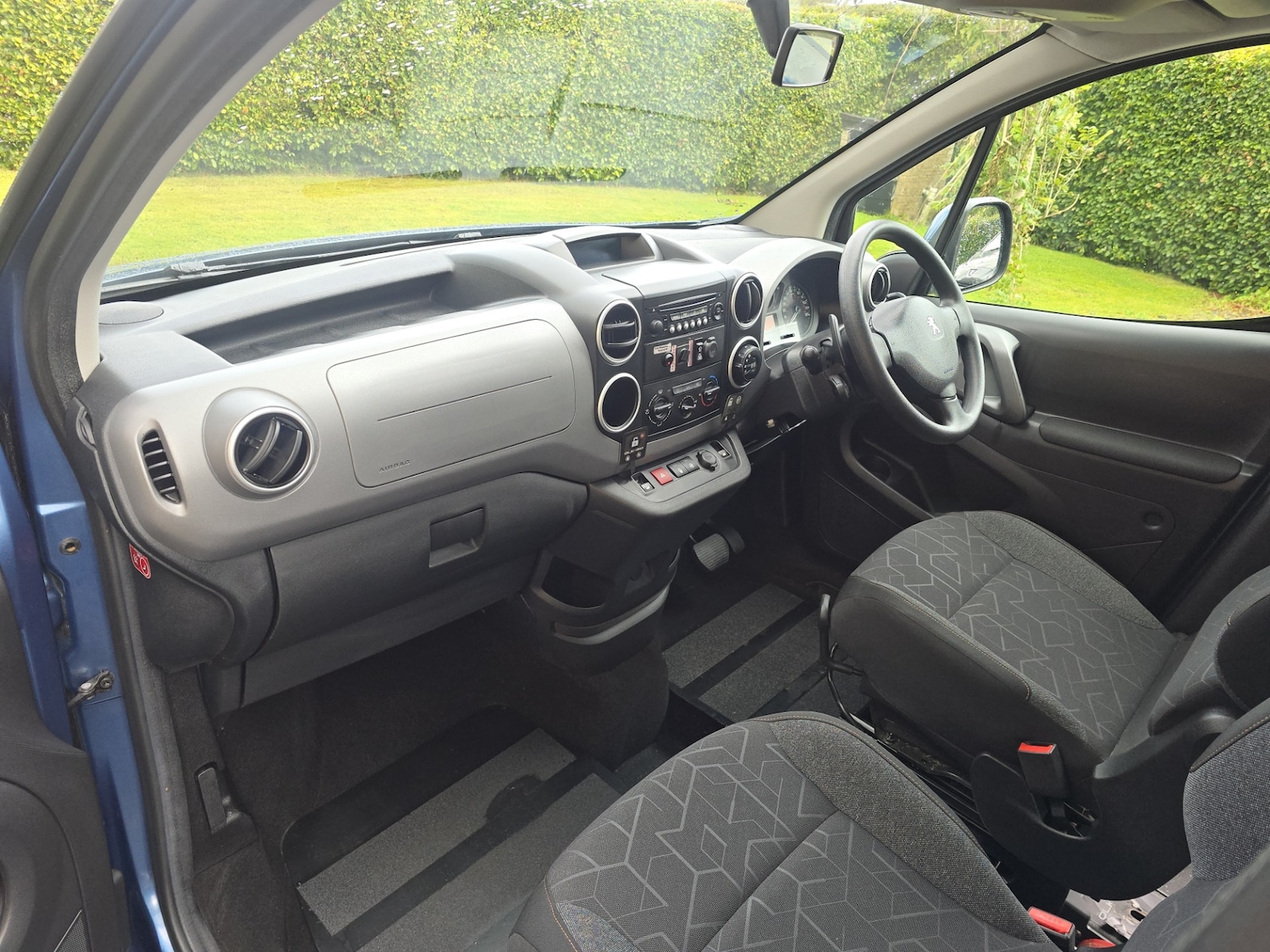 Used Peugeot Partner Tepee 2017 for sale - 75923232: Photo 18