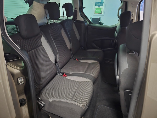 Used Peugeot Partner Tepee 2016 for sale - 76290849: Photo 26