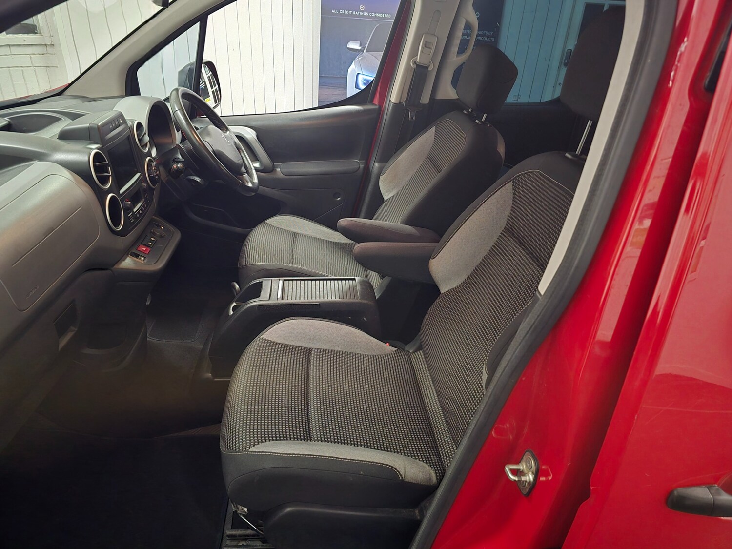 Used Peugeot Partner Tepee 2018 for sale - 77117524: Photo 29