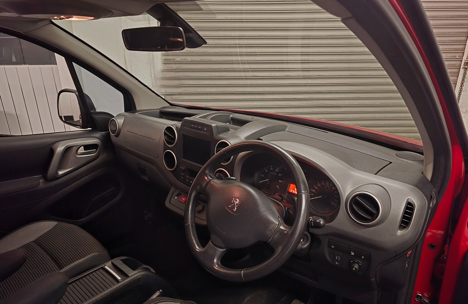 Used Peugeot Partner Tepee 2018 for sale - 77117524: Photo 32